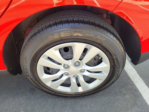 Used 2023 Kia Soul LX image 24