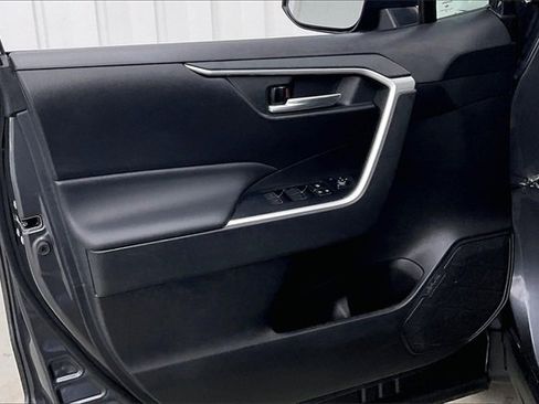 Used 2023 Toyota RAV4 XLE image 21