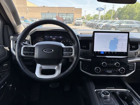 Used 2024 Ford Expedition Max XLT AWD/4WD image 12