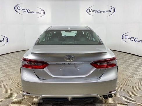 Used 2023 Toyota Camry SE image 5
