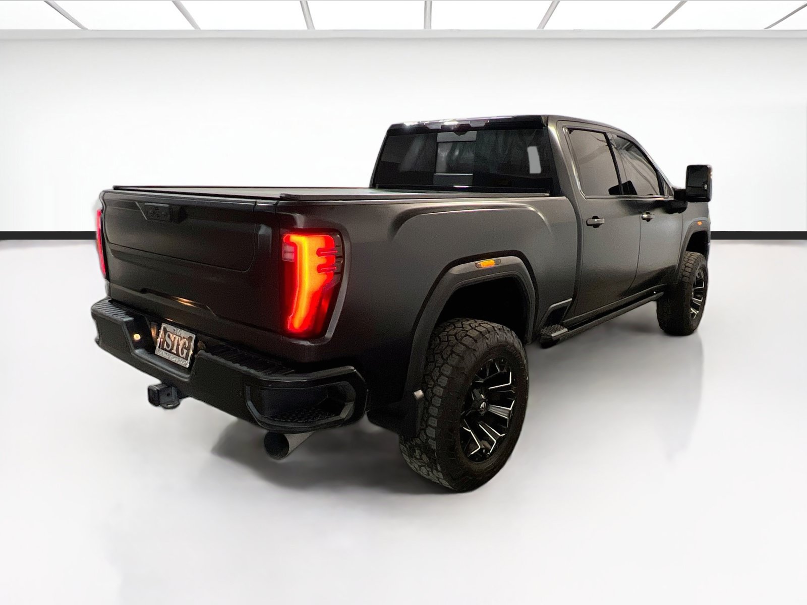 Used 2024 GMC Sierra 3500 Denali w/ Denali Reserve Package AWD/4WD image 4
