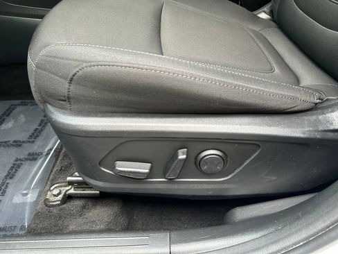 Used 2024 Hyundai Tucson SEL FWD image 16