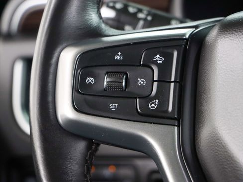 Used 2022 Chevrolet Tahoe Z71 w/ Luxury Package image 14