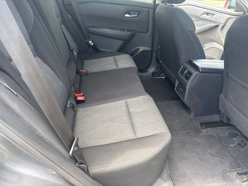 Used 2025 Nissan Rogue SV FWD image 22