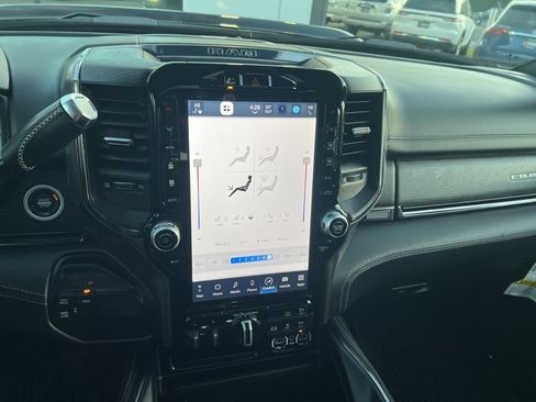 Used 2024 RAM 2500 Limited image 9