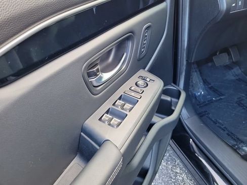 Used 2025 Honda Pilot EX-L image 16