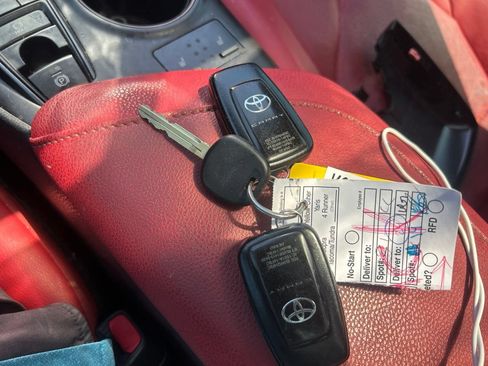 Used 2021 Toyota Camry XSE w/ Carpet Mat Package (TMS) FWD image 10