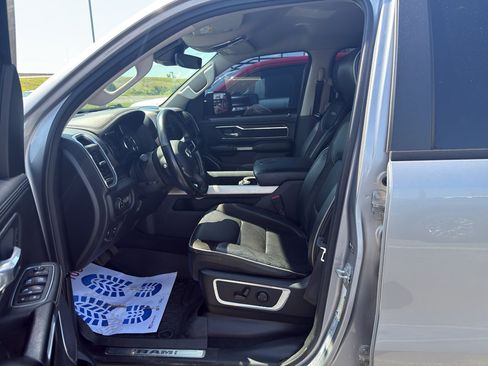 Used 2022 RAM 1500 Laramie AWD/4WD image 3