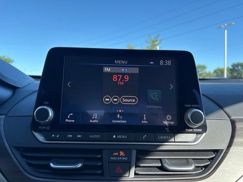 Used 2025 Nissan Altima 2.5 SV FWD image 63