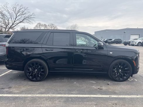 Used 2025 Cadillac Escalade Sport Platinum image 8