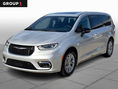 New 2026 Chrysler Pacifica Limited
