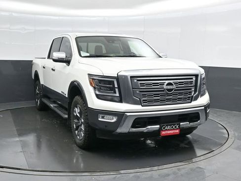 Used 2024 Nissan Titan Platinum Reserve w/ Moonroof Package image 6
