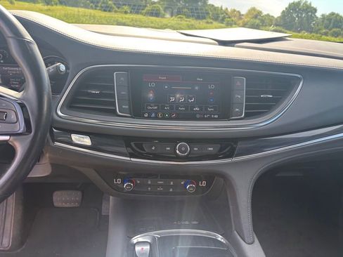 Used 2023 Buick Enclave Essence w/ Experience Buick Package AWD/4WD image 15