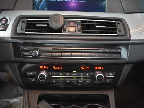 Used 2013 BMW M5 RWD image 26