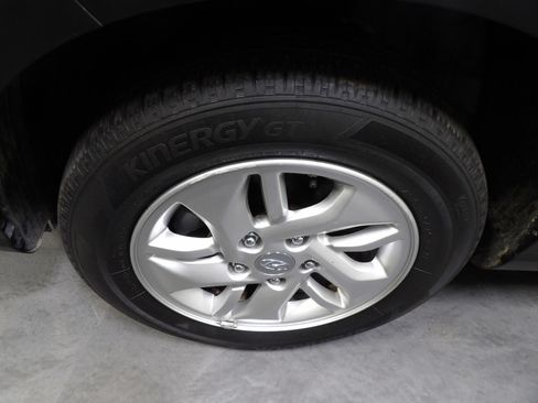 Used 2021 Hyundai Venue SE FWD image 19