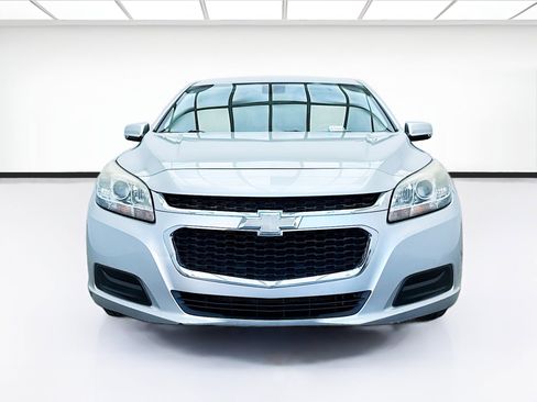 Used 2015 Chevrolet Malibu LT FWD image 2