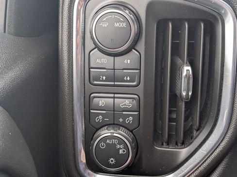 Used 2020 Chevrolet Silverado 1500 LT Trail Boss AWD/4WD image 11