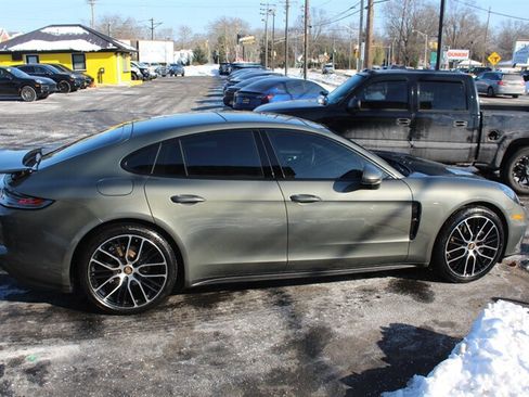 Used 2022 Porsche Panamera 4 AWD/4WD image 27