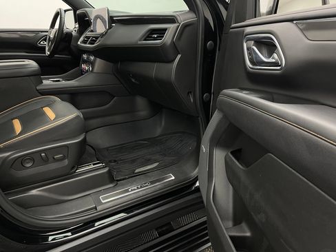 Used 2023 GMC Yukon XL AT4 w/ AT4 Premium Plus Package AWD/4WD image 39