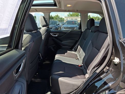 Used 2020 Subaru Forester Premium AWD/4WD image 11