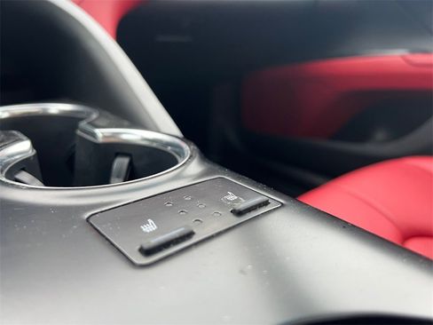 Used 2019 Toyota Camry XSE image 31