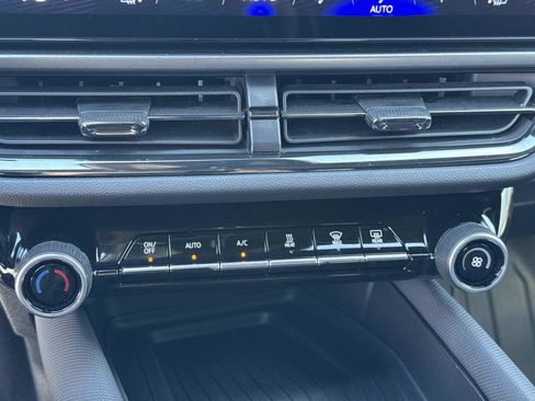 Used 2024 Chevrolet Equinox EV RS image 24