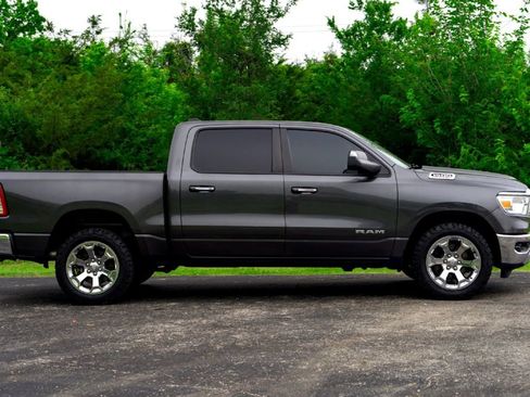 Used 2019 RAM 1500 Big Horn RWD image 5