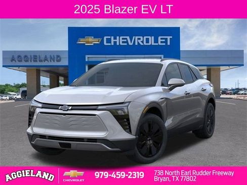 New 2025 Chevrolet Blazer EV LT image 6
