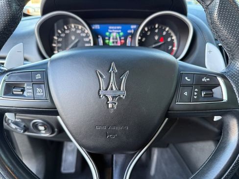 Used 2020 Maserati Levante S image 23