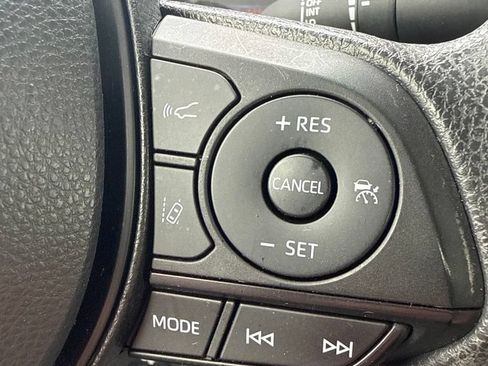 Used 2022 Toyota Corolla LE w/ Carpet Mat Package (TMS) FWD image 21