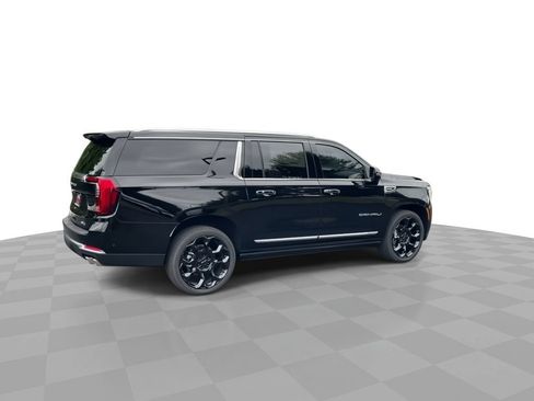 New 2026 GMC Yukon XL Denali w/ Denali Reserve Package AWD/4WD image 8