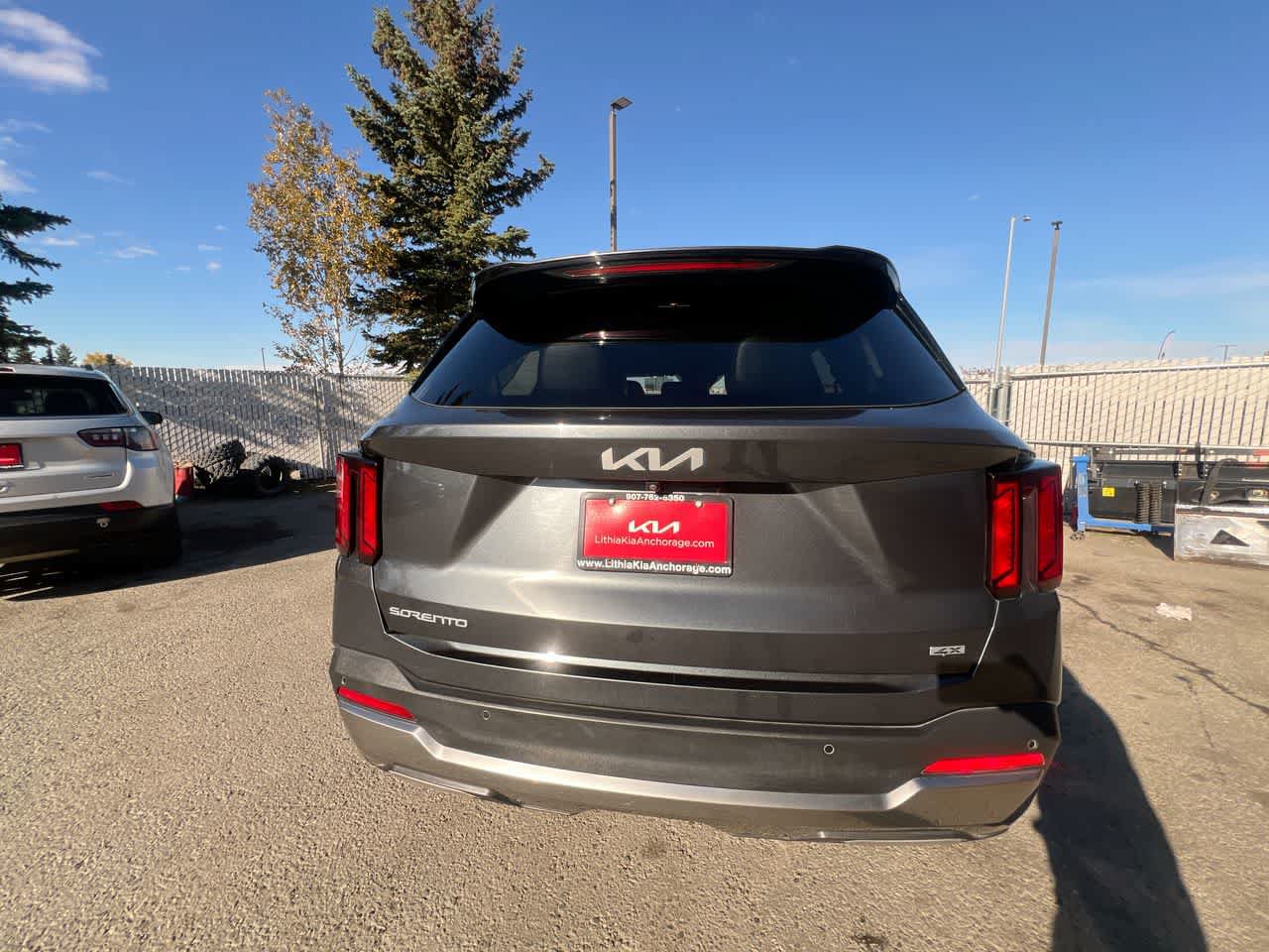 Used 2024 Kia Sorento S AWD/4WD image 27