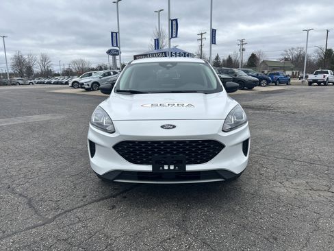 Certified 2022 Ford Escape SE image 18