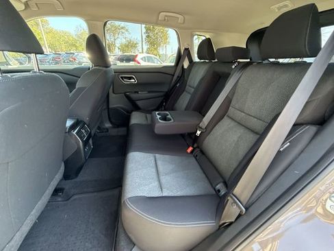 Used 2024 Nissan Rogue SV image 22