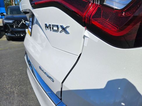 New 2026 Acura MDX SH-AWD image 18