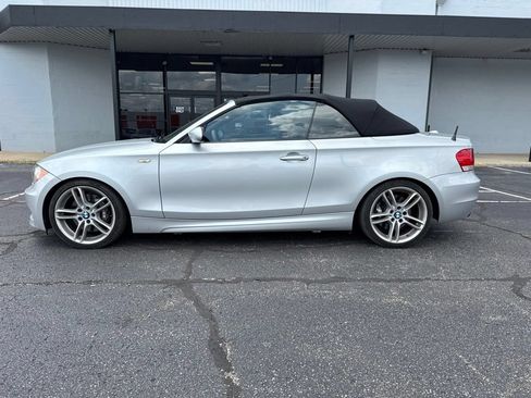 Used 2009 BMW 135i Convertible RWD image 12