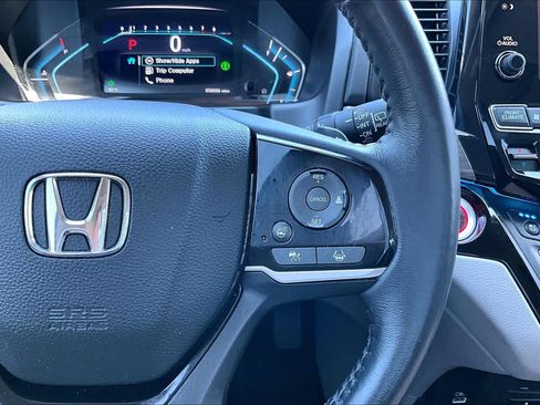 Used 2023 Honda Odyssey Elite image 25
