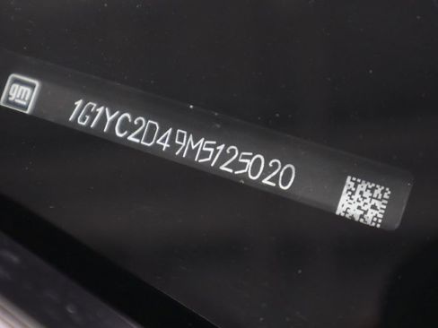 Used 2021 Chevrolet Corvette Stingray Premium Cpe w/ Z51 Performance Package image 35