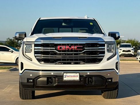 Used 2026 GMC Sierra 1500 SLT AWD/4WD image 2