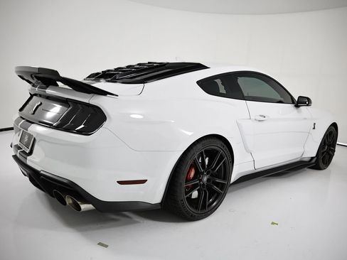 Used 2021 Ford Mustang Shelby GT500 w/ Technology Package RWD image 7