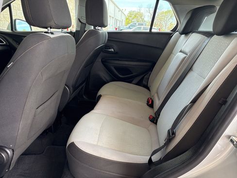 Certified 2021 Chevrolet Trax LS image 13