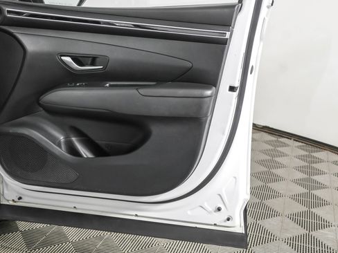 Used 2023 Hyundai Tucson SE image 46