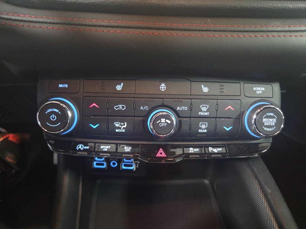 Used 2025 Dodge Durango GT AWD/4WD image 27