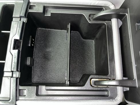 Used 2018 Chevrolet Silverado 1500 Custom w/ Custom Value Package image 20