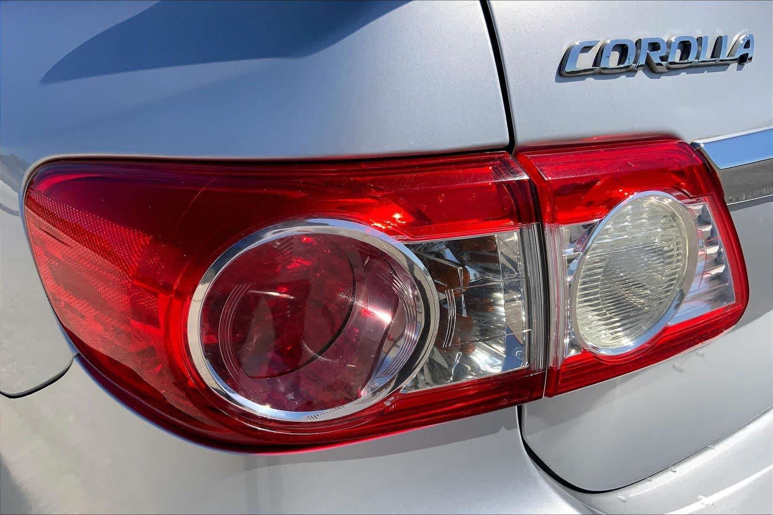 Used 2013 Toyota Corolla S FWD image 27