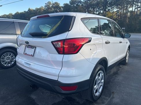Used 2019 Ford Escape S image 6