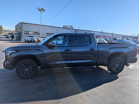 Used 2023 Toyota Tundra Platinum image 3