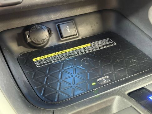Used 2020 Toyota RAV4 XSE AWD/4WD image 45