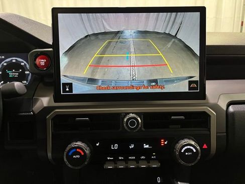 Certified 2024 Toyota Tacoma TRD Off-Road AWD/4WD image 18