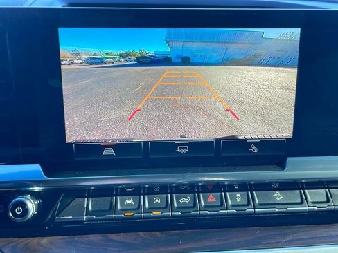 Certified 2022 GMC Sierra 1500 SLT w/ SLT Premium Package image 28